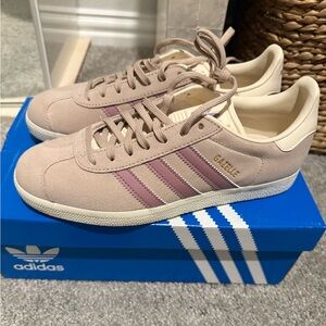 NEW ADIDAS GAZELLE SNEAKERS